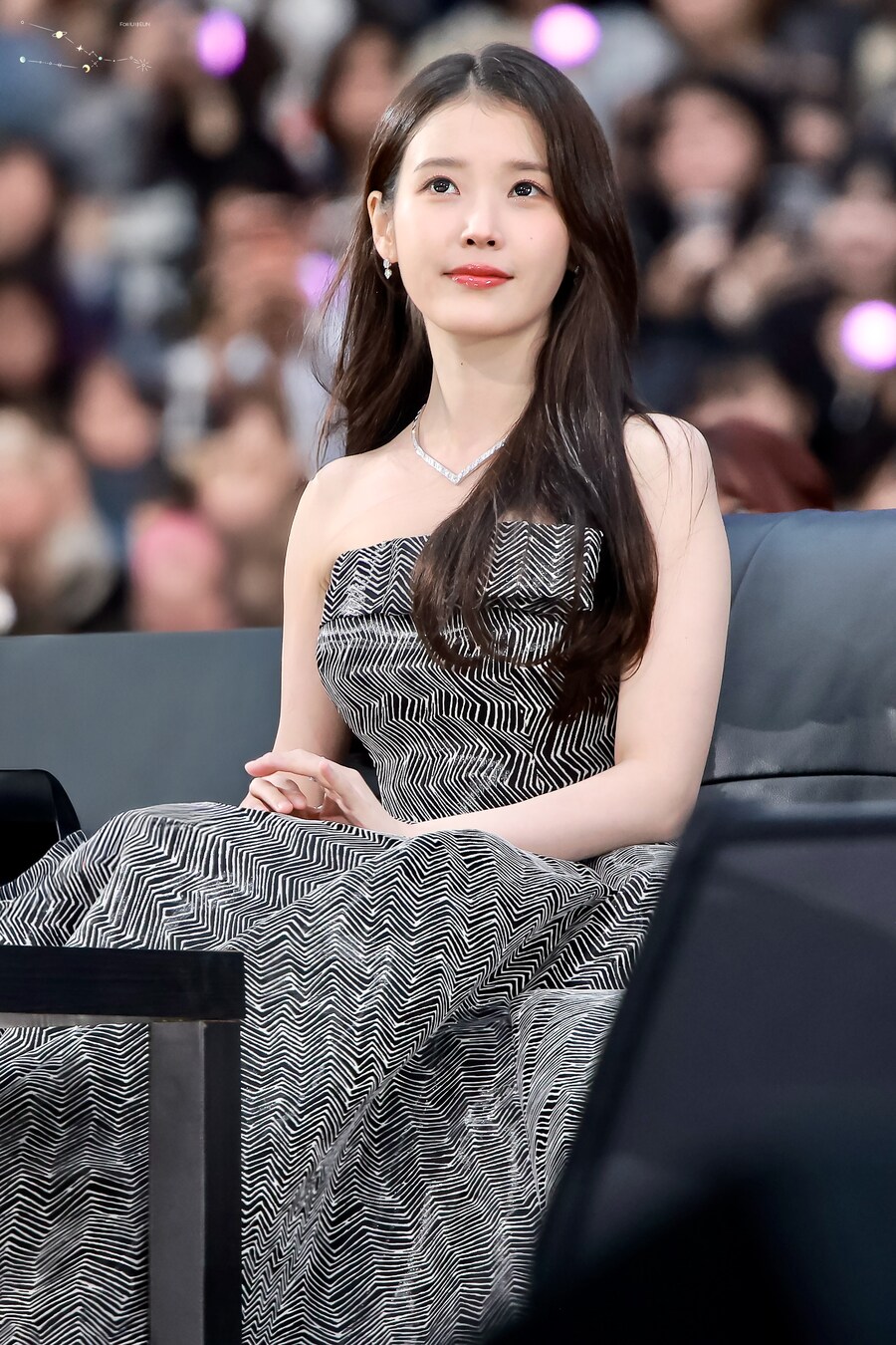 2025.12.06 AAA 2025 아이유 시상 대기석(땡촐이)_6.jpg