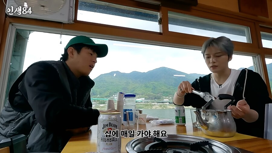 기안이 좀 부러운듯한 김재중_5.png