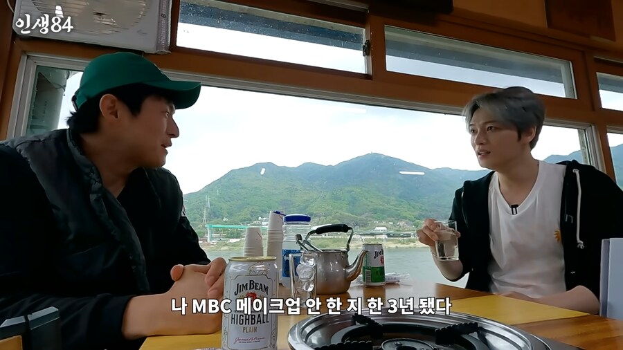 기안이 좀 부러운듯한 김재중_14.png