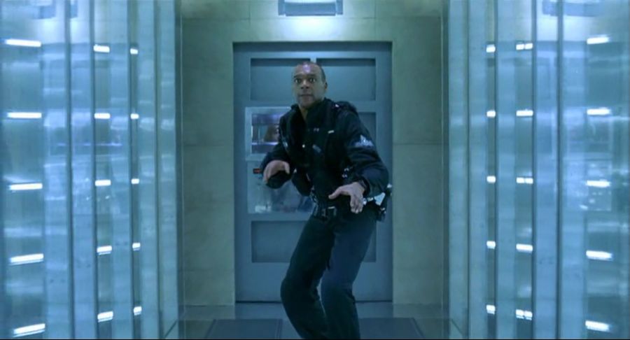 영화속 레이저를 피해라_5.jpg