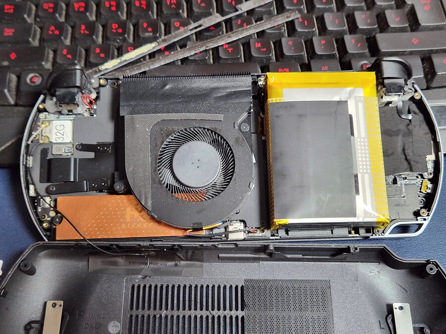 GPD WIN4 배터리 교체_4.jpg