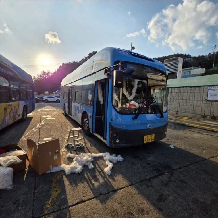 부산 산타버스 민원으로 운영중단_4.jpg