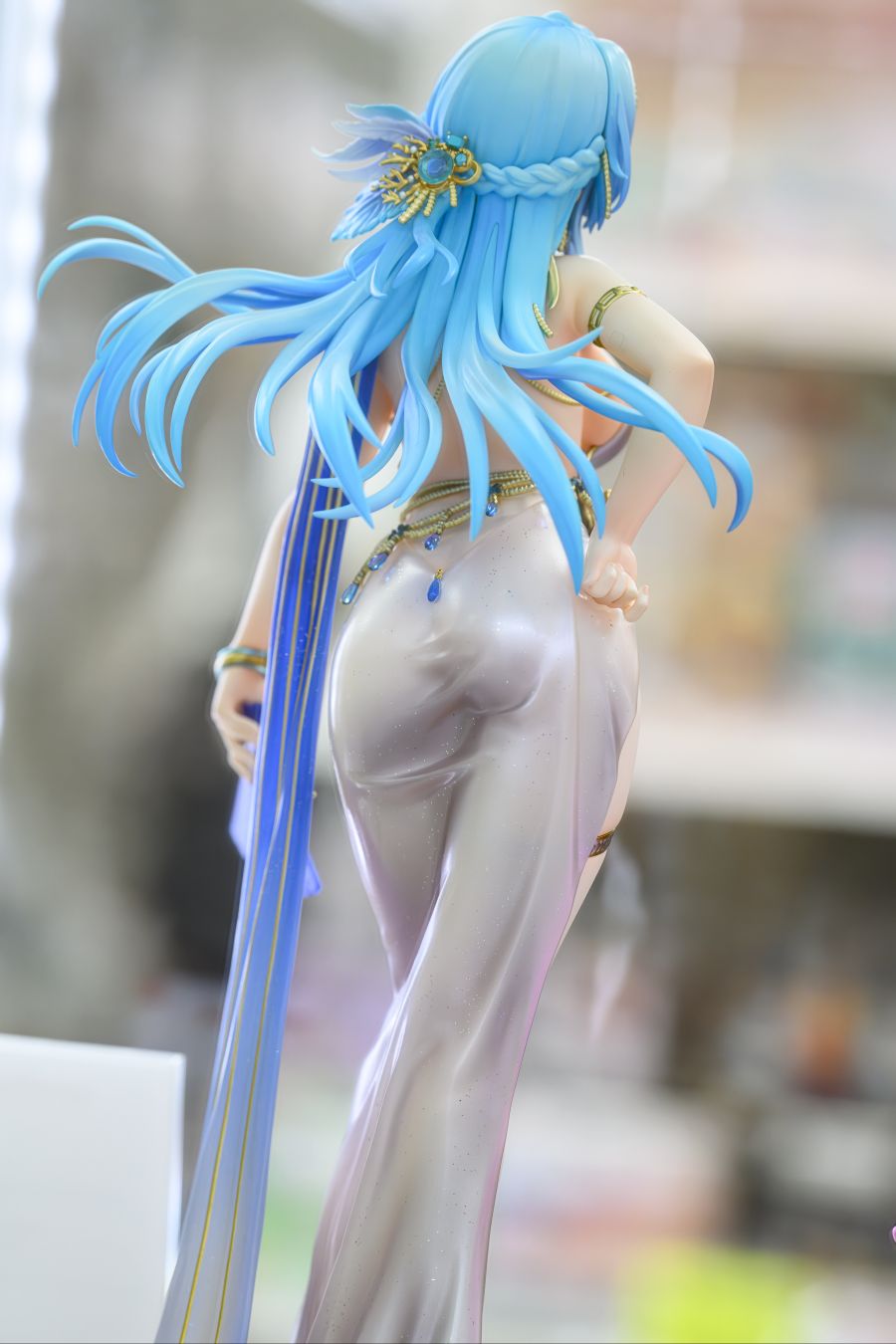 [맥스 팩토리] 승리의 여신: 니케 - 헬름 - 샹들리에 라이트 전시 사진 2_4.jpg