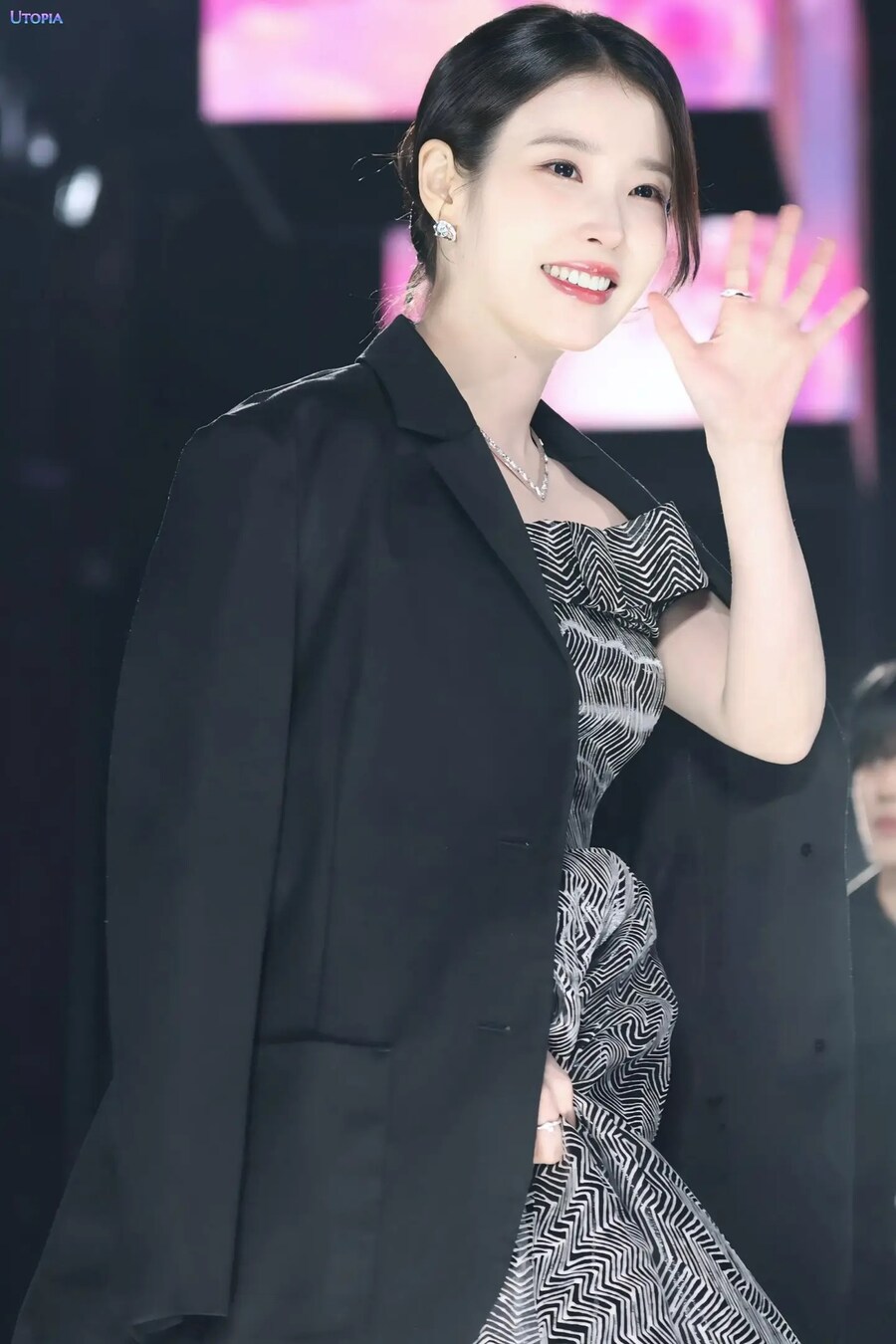 2025.12.06 AAA 2025 아이유 시상식(Utopia)_16.jpg