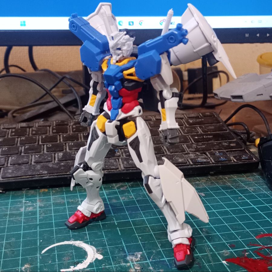 HG GQ 1/144 하얀 건담 조합 사진 2_2.jpg