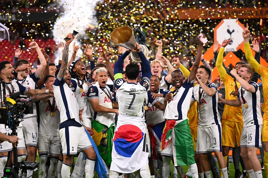 손흥민이 토트넘 성골 유스와 동등한 대우를 받는 이유.gif_10.webp