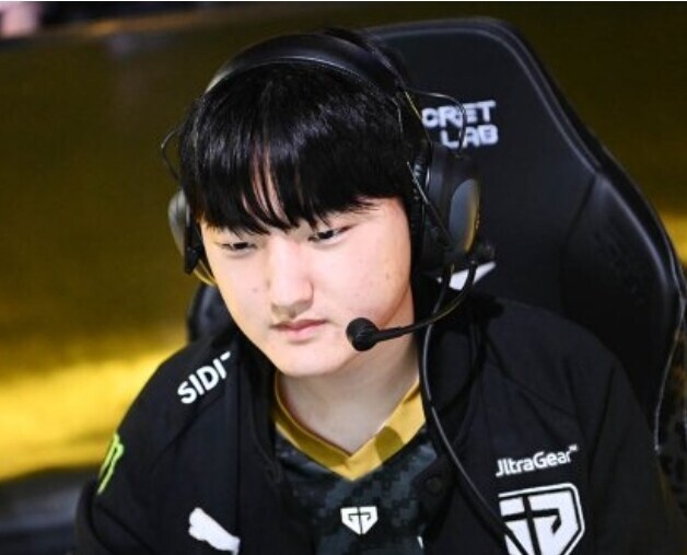 롤) "형들 왜 이렇게 기운이 없어요?"_1.jpg