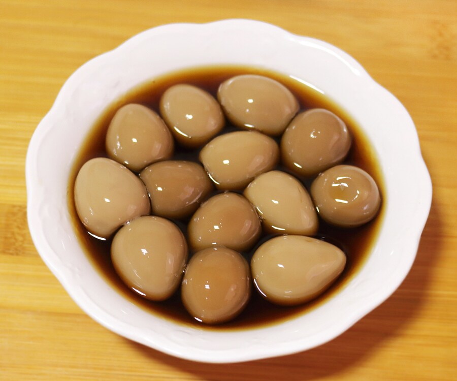 야밤에 배가고파서 메추리알 조림을 꺼냈어.._1.png