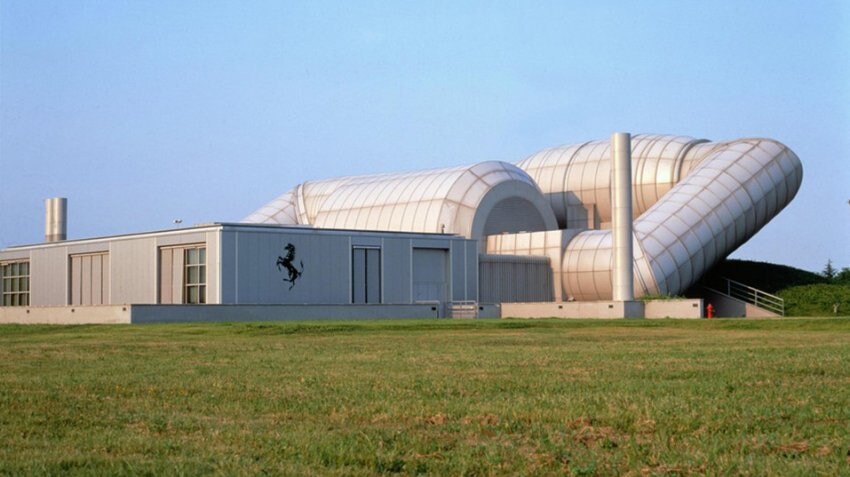 F1) 돈 썩어넘치는 F1 팀들도 함부로 쓰기 힘들어하는 시설_2.jpg