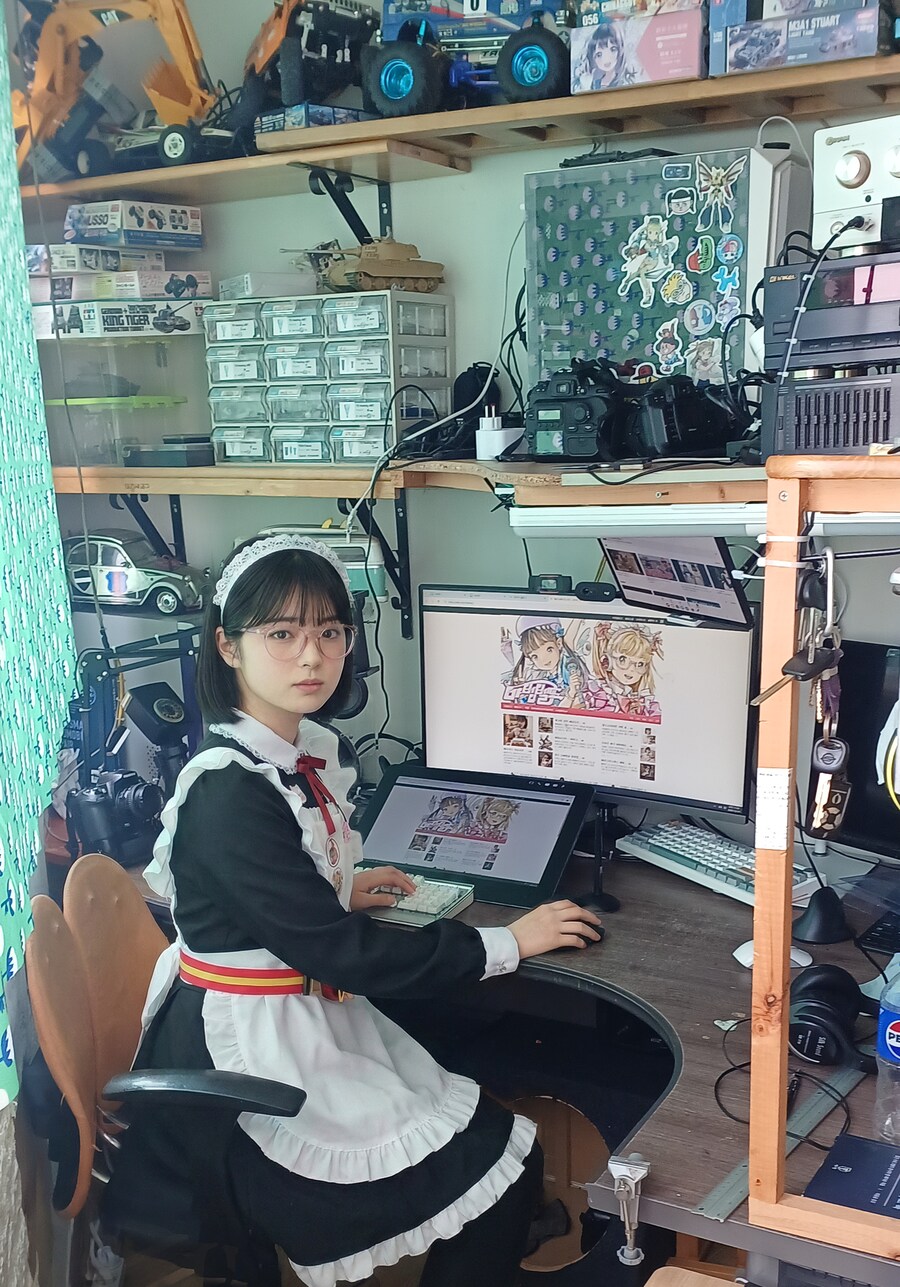 저의 작은컴퓨터방이에요_1.png