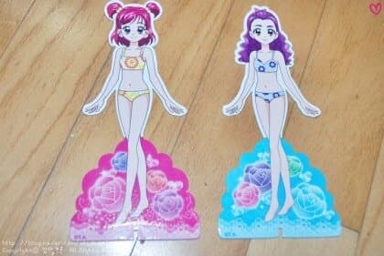 여캐가 속옷을 입은채로 나왔는데 의외로 전연령으로 발매된 상품_2.jpg