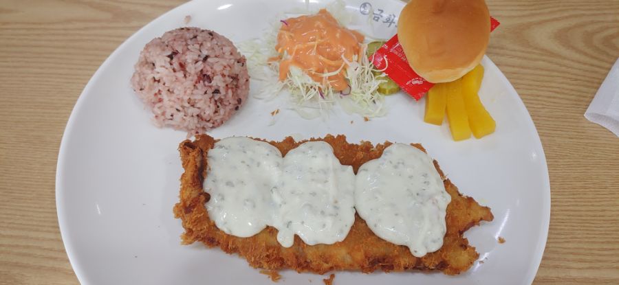 무난히 먹은 통생선까스_5.jpg