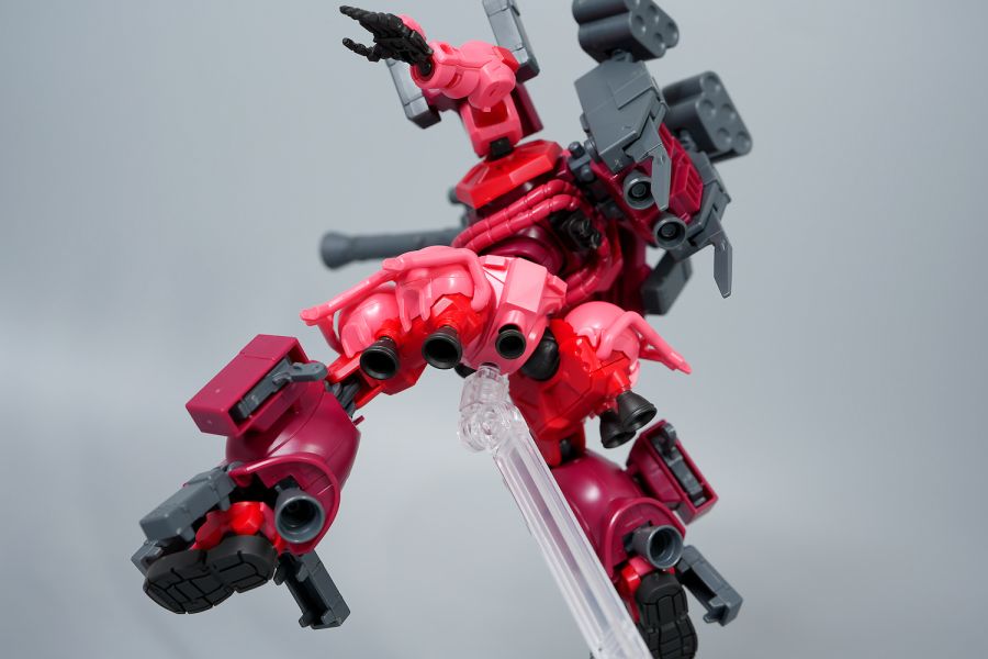 HG GQ 1/144 샤아 전용 자쿠 + 어메이징 부스터 조합 사진 2_4.jpg