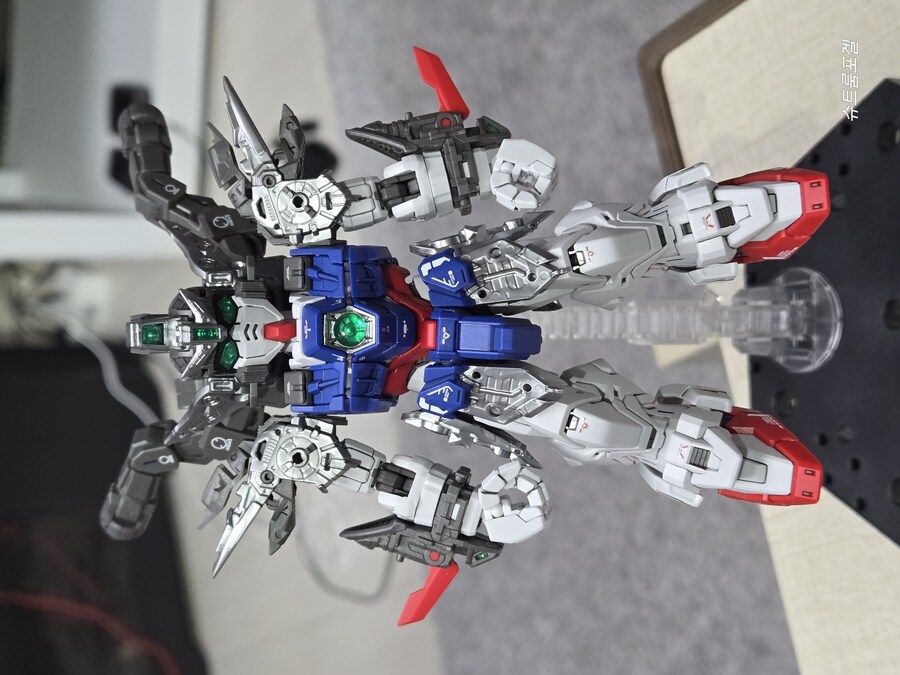 간만의 건프라 MGSD윙제로.._1.jpg