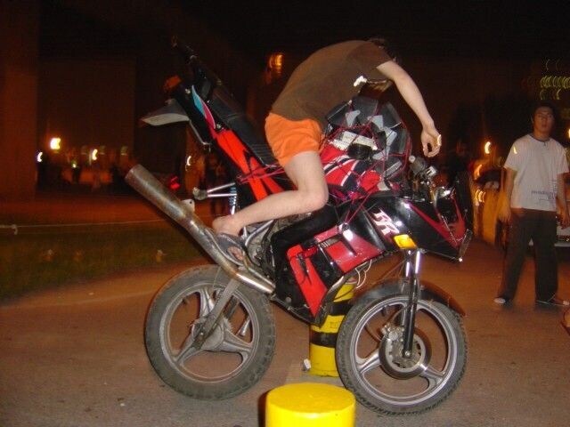 야만의 90년대에 유행했던 오토바이 개조_7.jpg