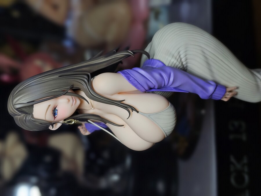 동탄에 대항하는 일본 유부녀 피규어_3.jpg