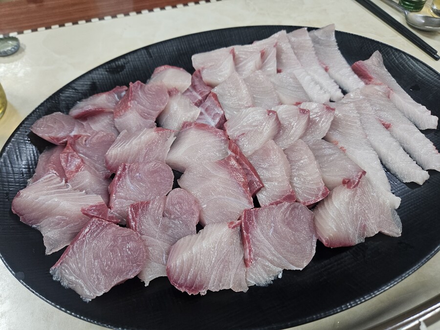 오랜만의 대방어_2.jpg