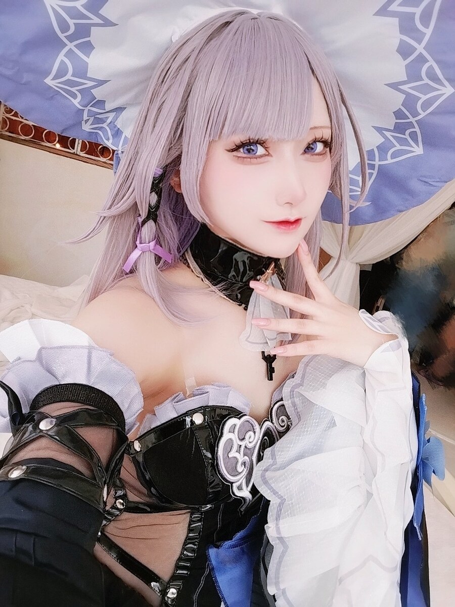 헤르타 코스프레 다시 베글 보내줘_2.jpg