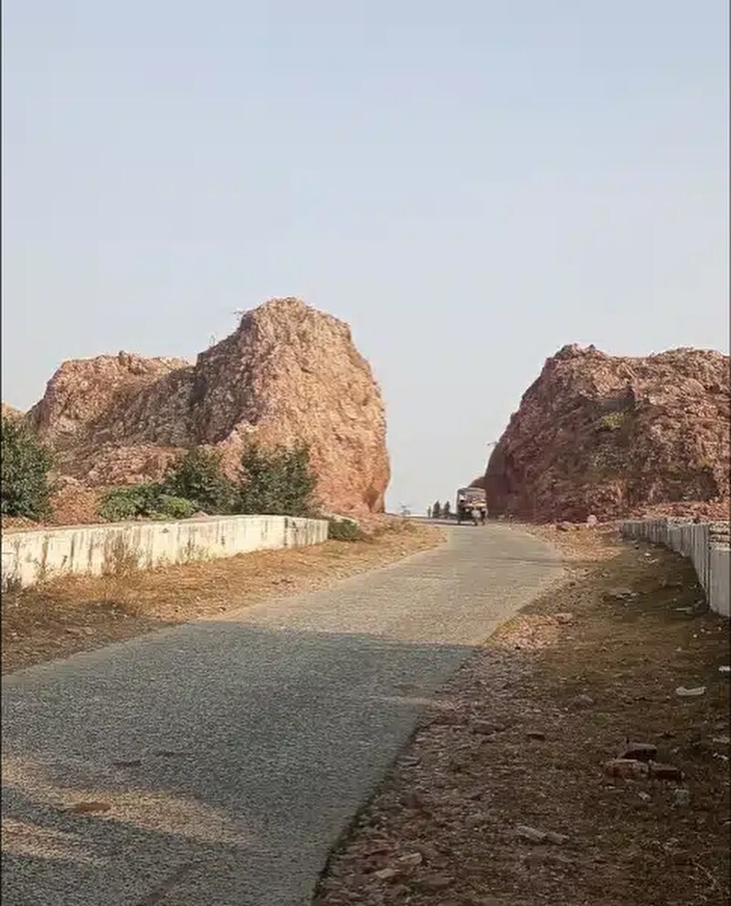 우공이산 실천한 인도인 레전드_2.jpg