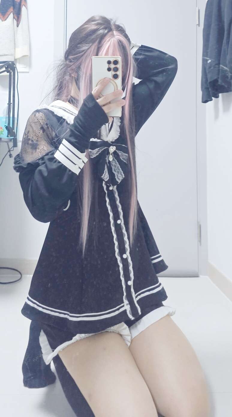 버튜버) "남자도 여자처럼 다루면 여자가 돼" 를 실시간으로 겪는중_3.png