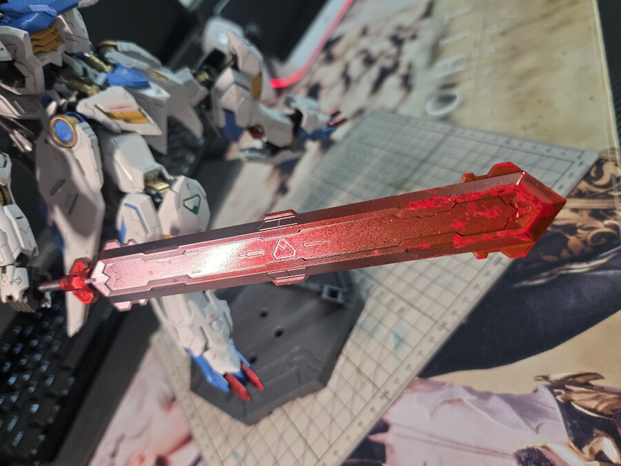 MG발바토스 루프스 첫 도색작 완성!!!_3.jpg