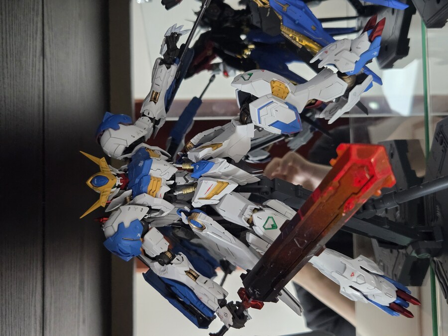 MG발바토스 루프스 첫 도색작 완성!!!_9.jpg