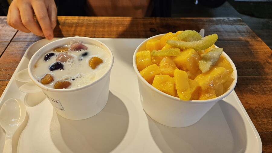 [대만]타이난 투어중 먹은 것들(굴전, 떠우화, 흑당버블티등)_11.jpg