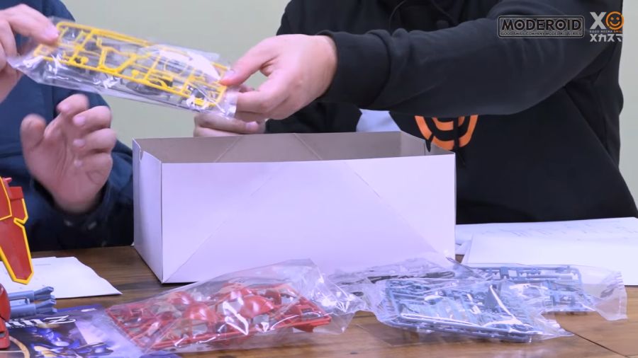 [굿 스마일] MODEROID 가리안 중장 改 개발담 영상 (스크롤 주의)_24.png