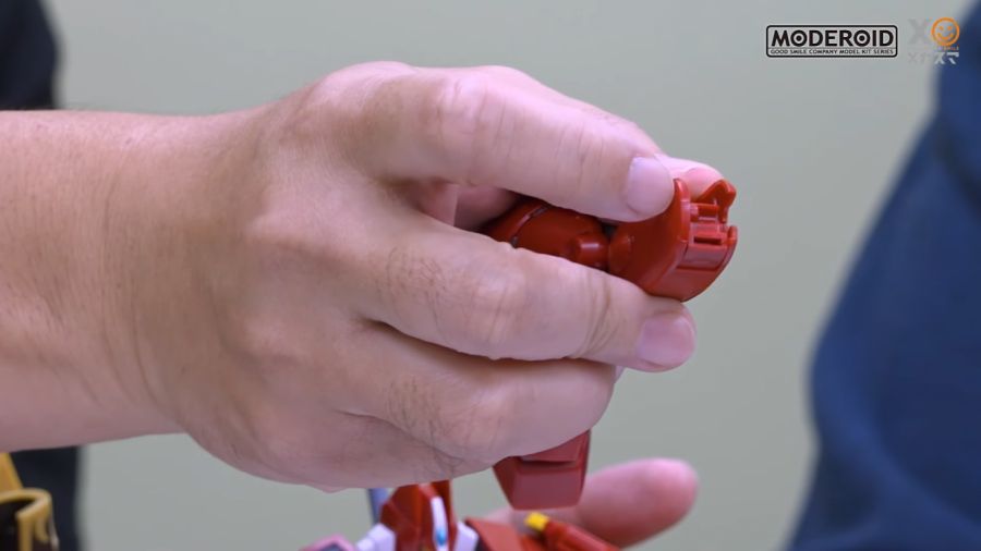 [굿 스마일] MODEROID 가리안 중장 改 개발담 영상 (스크롤 주의)_38.png
