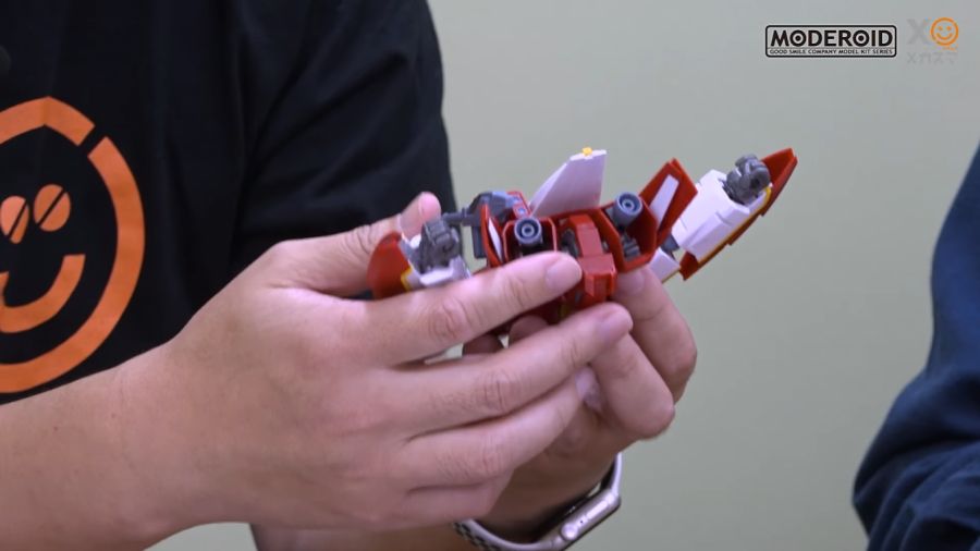 [굿 스마일] MODEROID 가리안 중장 改 개발담 영상 (스크롤 주의)_61.png