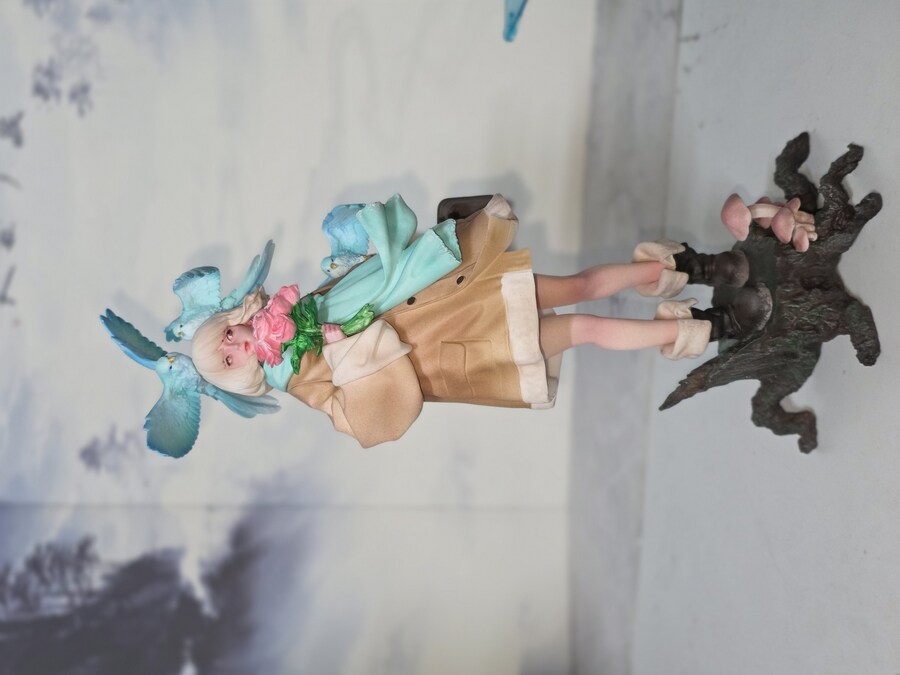 파랑새와 소녀 레진피규어 완성_1.jpg