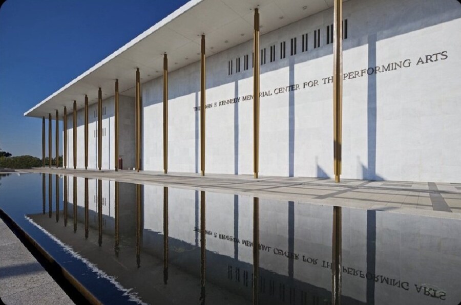 이름 바뀐다던 케네디 센터 근황_1.jpg