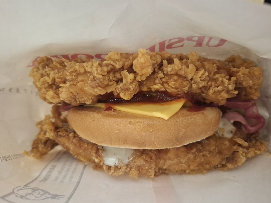 KFC 뒤집힌 징거버거 후기_1.jpg