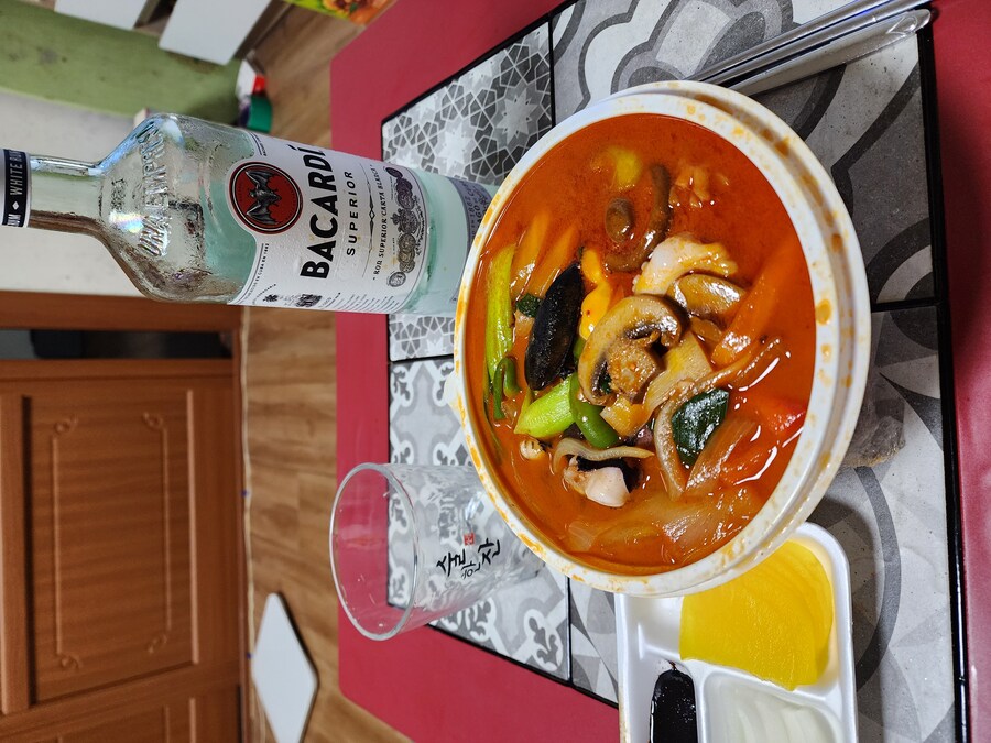 독거 노인 집에 먹을거 없어서....._1.jpg