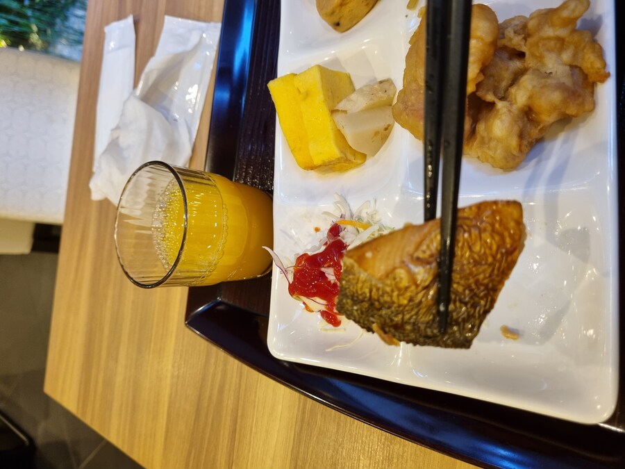 일본 워홀 32일차 교토 1박2일 호텔조식 니시키시장 탐방 도후쿠지(동복사)디저트_26.jpg