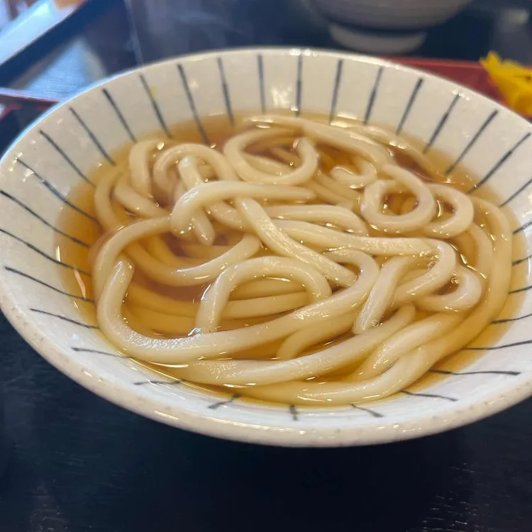 토핑이 유부 뿐인 9000원짜리 우동…_13.webp