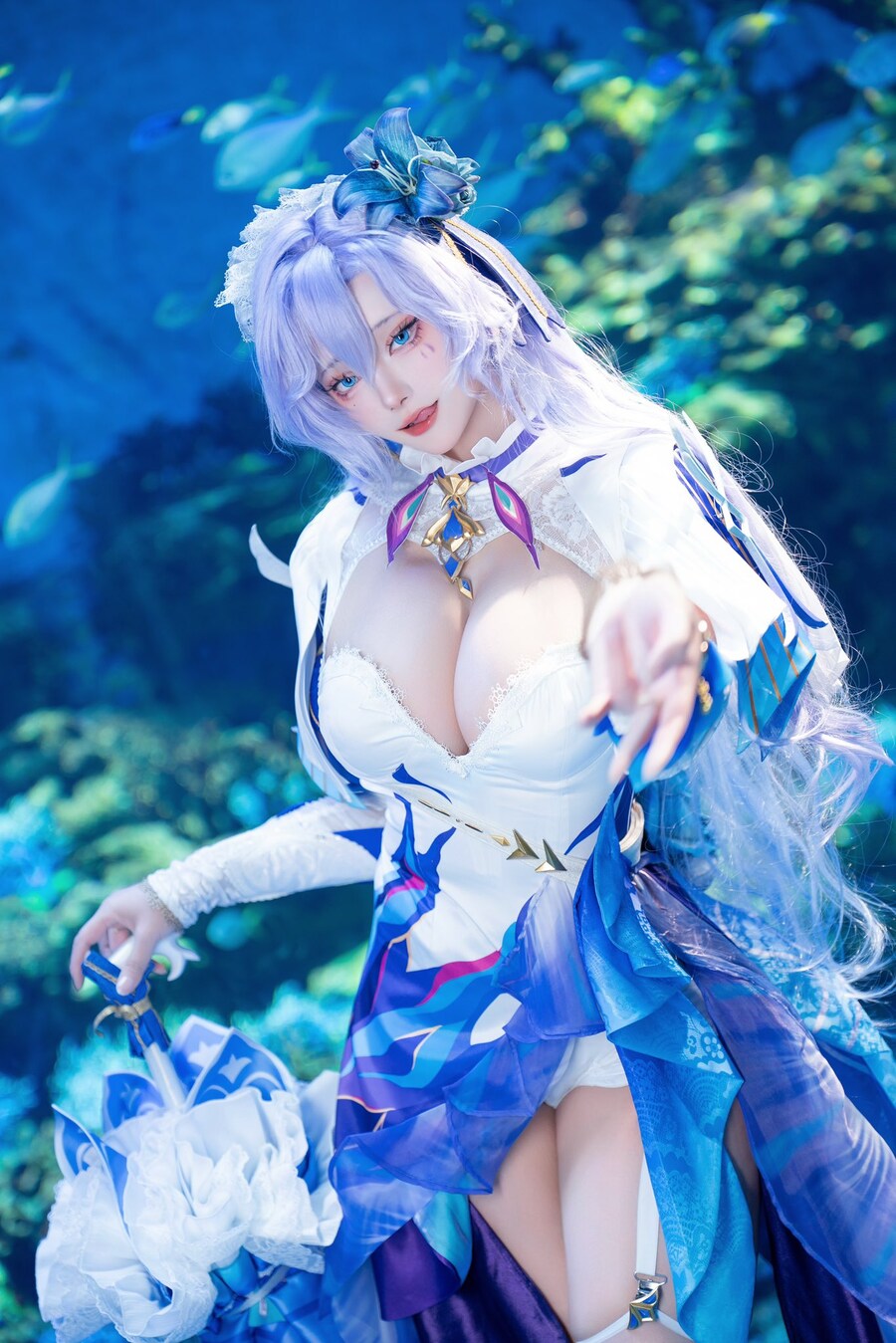 명조)호불호 갈리는 칸타렐라 코스프레_2.jpg