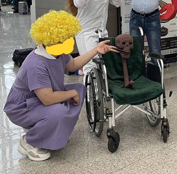 서코 토요일 스폰지밥 코스프레_6.jpg