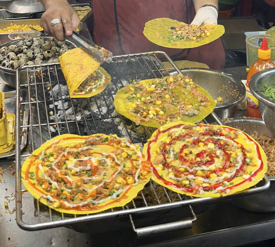 이것이 베트남식 피자라고 하는 음식이더냐_3.jpg