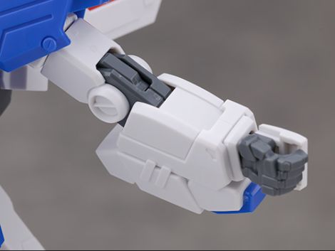 HGUC 1/144 건담 7호기 해외 리뷰_35.jpg