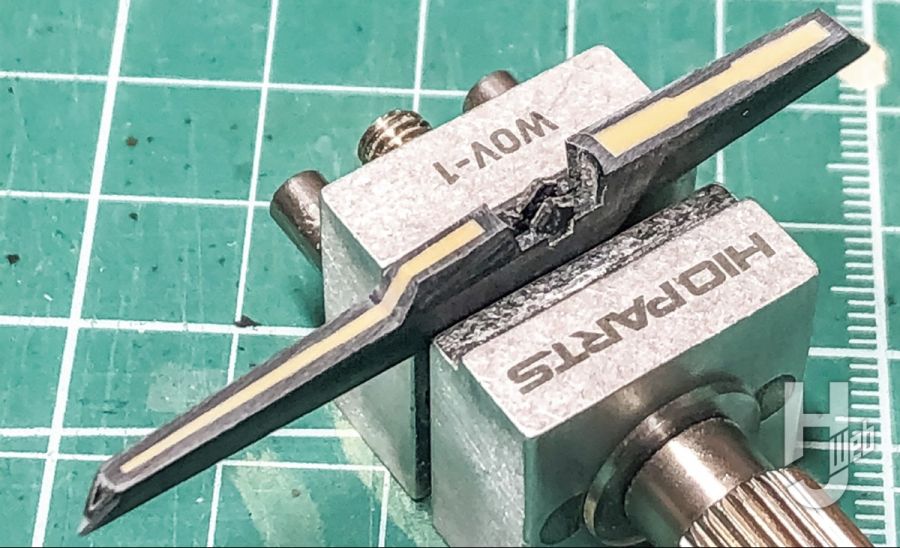 HG 1/144 GN 플래그 HJ 게재 작례_15.jpg