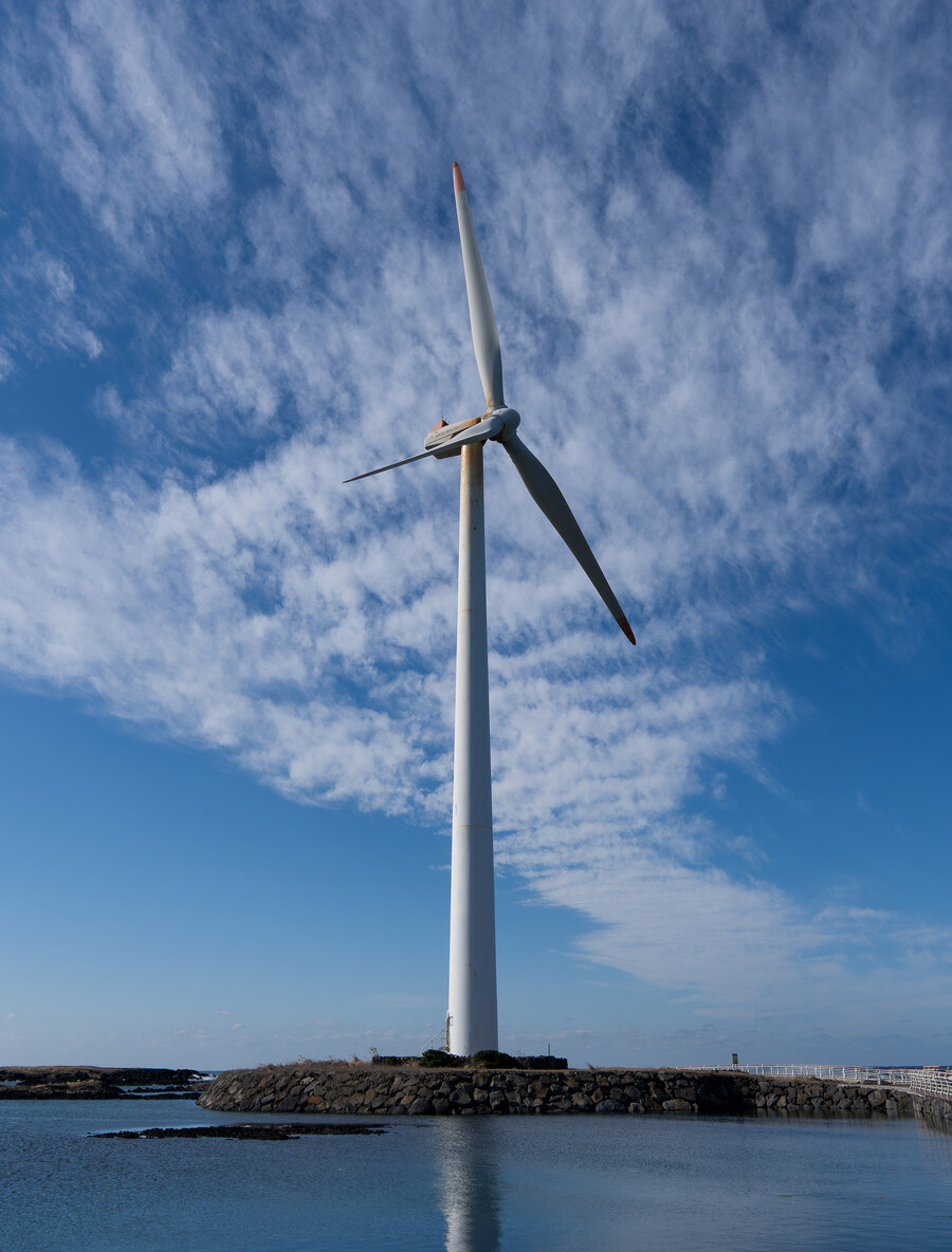 길을 걷다 만난 겁나 큰 바람개비_4.jpg