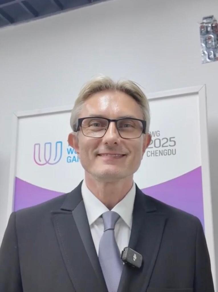 중국에서 화제였던 세계 라틴댄스 대회 심판_4.jpg