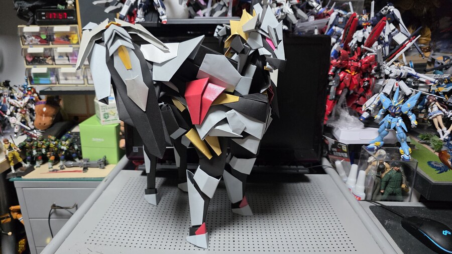 [종이로봇] 일레뷔스 Type.S (산타크로스)_10.jpg