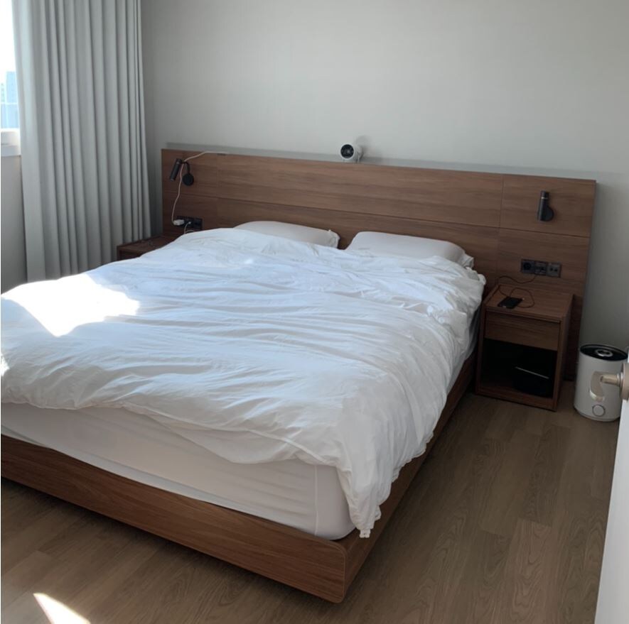 안방 침대 고민중인데 둘중에 어떤게 나은지 한번 골라주세요_1.jpg