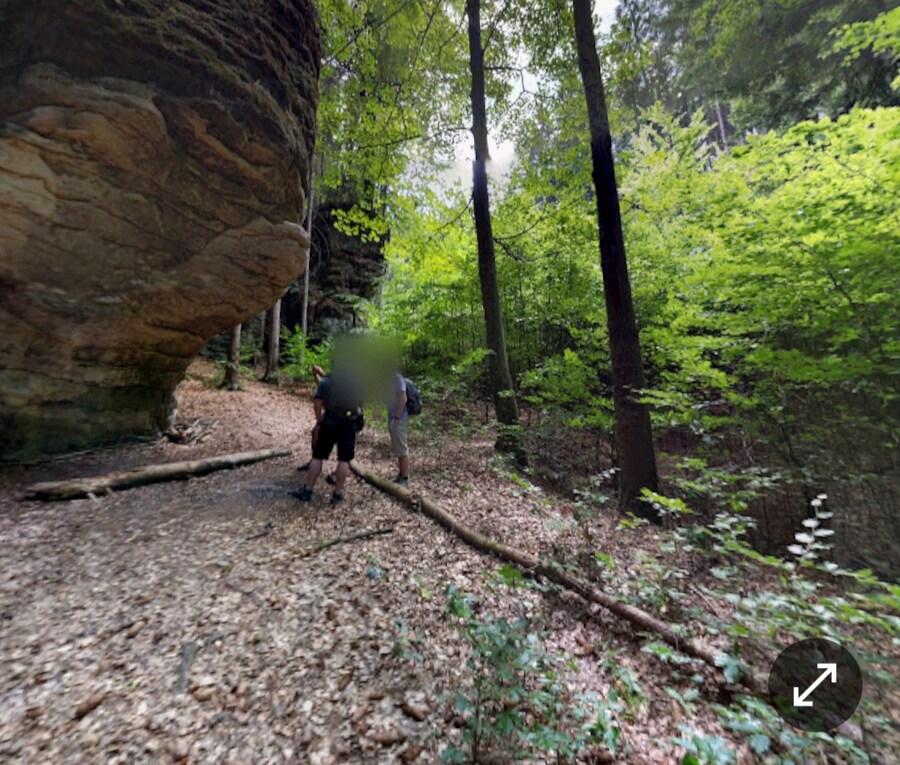 킹덤컴2 실제지역 로드뷰_15.jpg