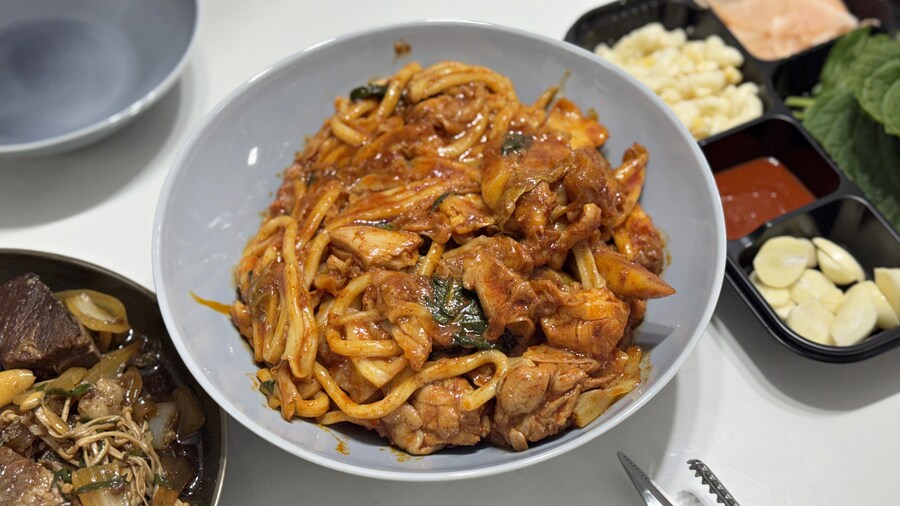 집에서 밥 먹습니다 - 분당 야탑, 우리춘천닭갈비 부대찌개_2.jpg