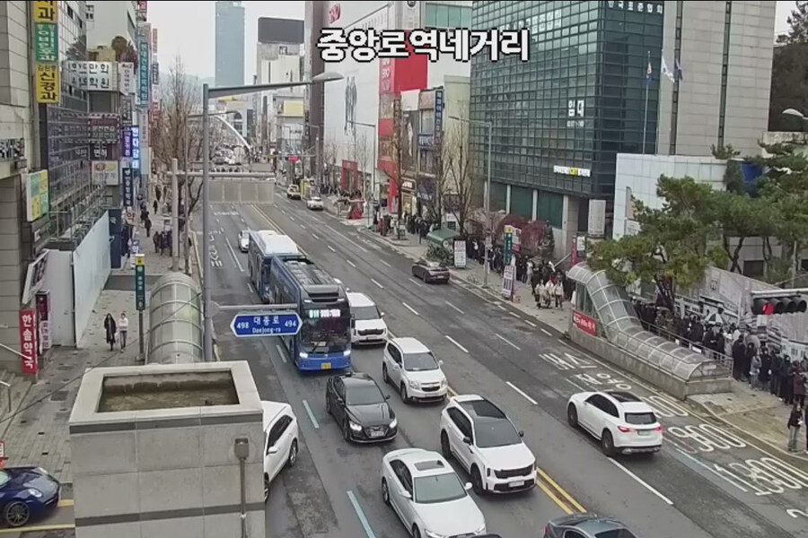 현시각 대전 중앙로역 네거리.CCTV_1.jpg