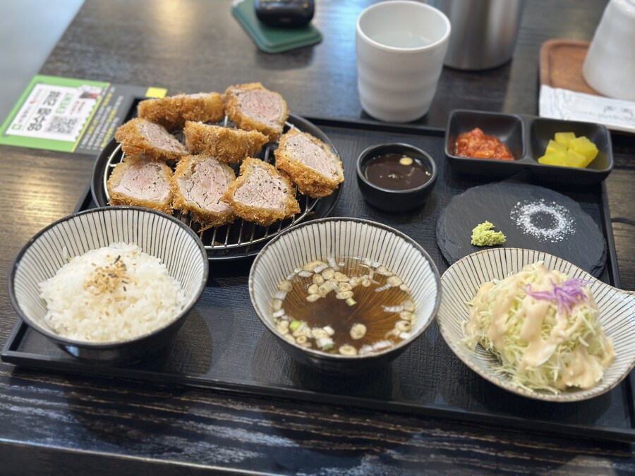 점심은 특 히레카츠_1.jpg