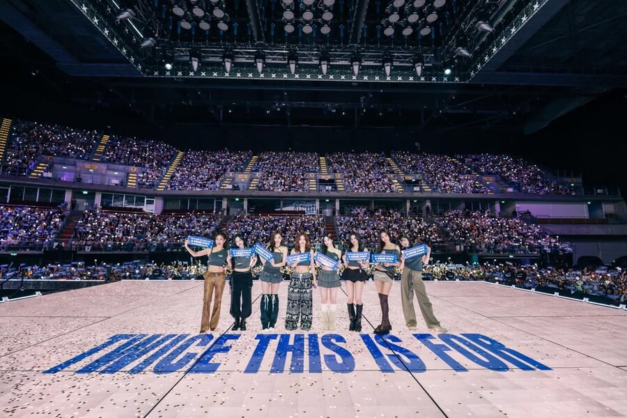 [트와이스] Magical & TT : 라이브 스테이지@ 월드투어 in 방콕_3.jpg